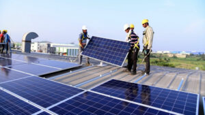 solar fotovoltaico na empresa 300x169 - Sistema on grid, grid tie ou conectado